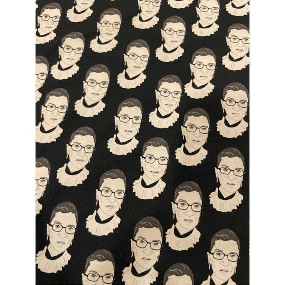 RBG Ruth Bader Ginsburg Sleeveless Blouse Black & White Bust Print Sz 4XL - Picture 6 of 6